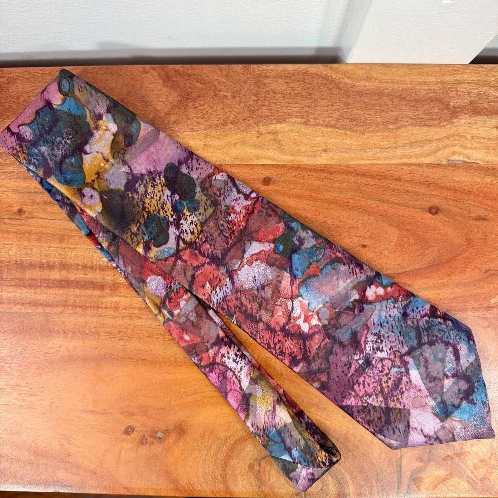Wembley Mens Abstract Watercolor Print Silk‎ Blend Necktie Made USA